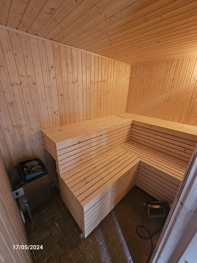 Sauna venku (interiér) -> část 35.