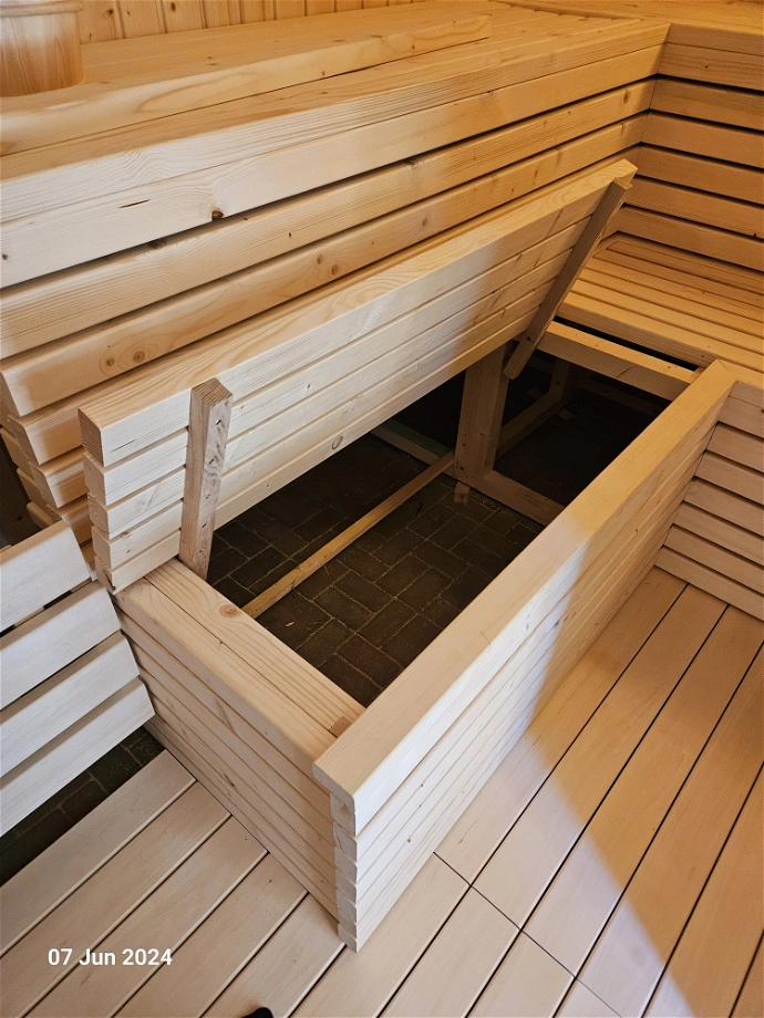 Sauna venku (interiér) -> část 35.