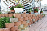 Vytvořte si originální zahradu pomocí betonových prvků svépomocí, jde to i bez pracného zdění