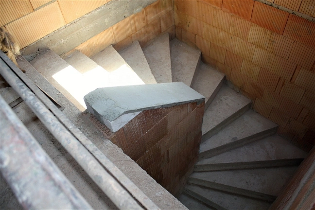 Betonové schodiště