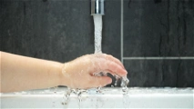 5 každodenních činností, pří kterých můžete doma šetřit vodu i vy