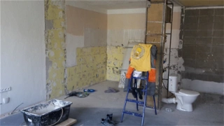 1. Kompletní rekonstrukce panelového bytu - bourací práce