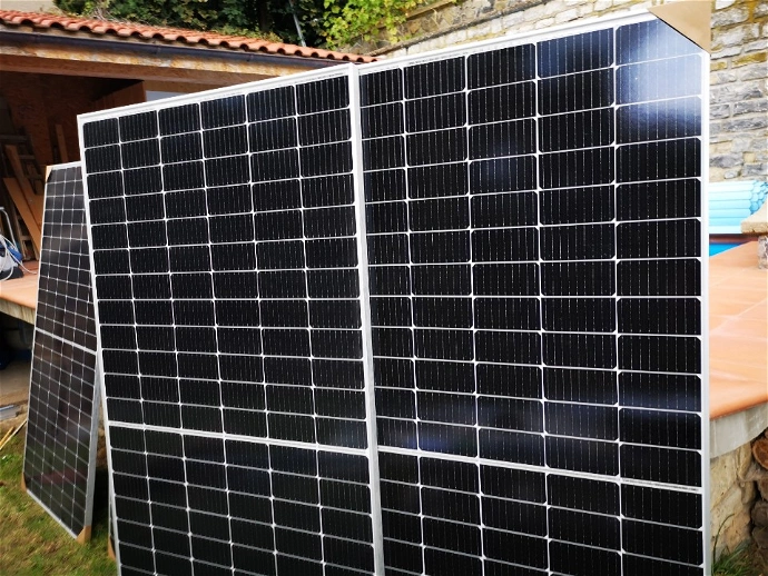 Fotovoltaika svépomocí – Co obsahuje připravená stavebnice a jak na to