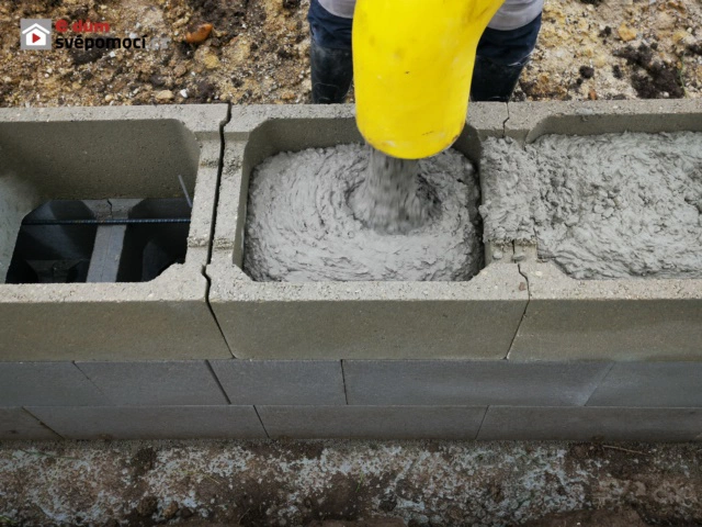 Zakládání, armování a betonování ztraceného bednění