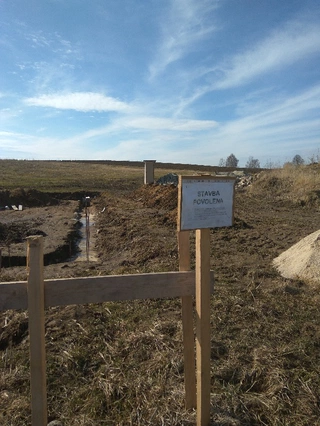 Stavební "buňka" a suché WC