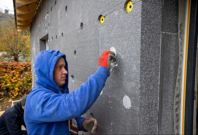 Zateplení pro větší prodyšnost fasády? Částečně děrovaný polystyren představuje ideální řešení