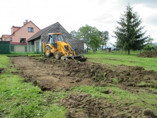 Vyměření, výkop a zalití základových pásů