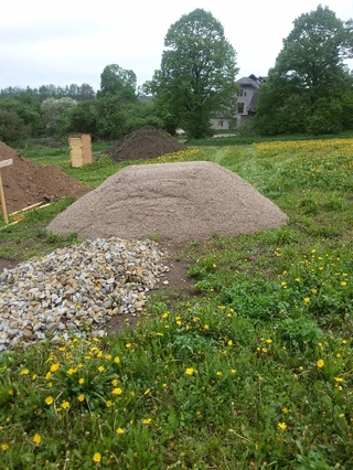 Vylití základů, sklep a základová deska