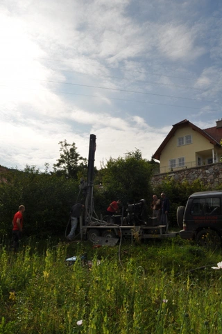 Vrtanie studne / Inziniersko geologicky prieskum uzemia / Polohopis+vyskopis