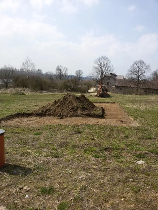 Skrývka, kadibudka a základy svépomocí