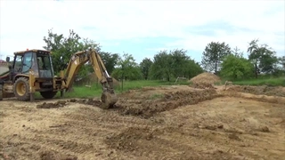 Karlův bungalov z Ytongu 01 - stavba základů a desky